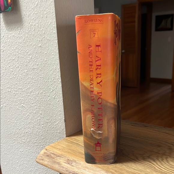 Harry Potter and the Deathly Hallows Hard Cover Book - Picture 3 of 9